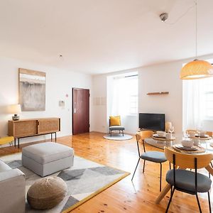 Feels Like Home Baixa Deluxe Flat